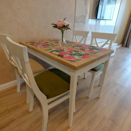 Plazza Mamaia Nord 公寓式酒店 那沃达利