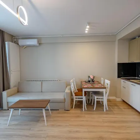 Plazza Mamaia Nord 3* 那沃达利