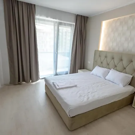 Plazza Mamaia Nord 那沃达利