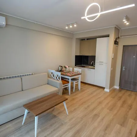 Plazza Mamaia Nord 公寓式酒店 那沃达利