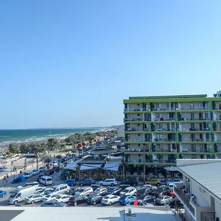 Plazza Mamaia Nord Апарт-отель Нэводари
